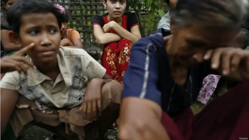 Kaman Muslim refugees seek shelter after the riot in Thandwe township, Rakhine State (Photo: Reuters)